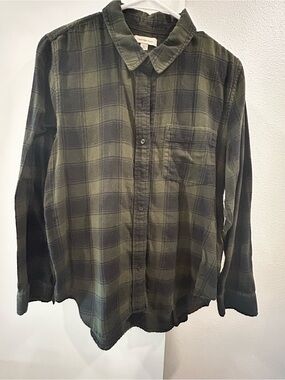 Calvin Klein Jeans Women’s Olive Green and Black Plaid Button-Up Shirt